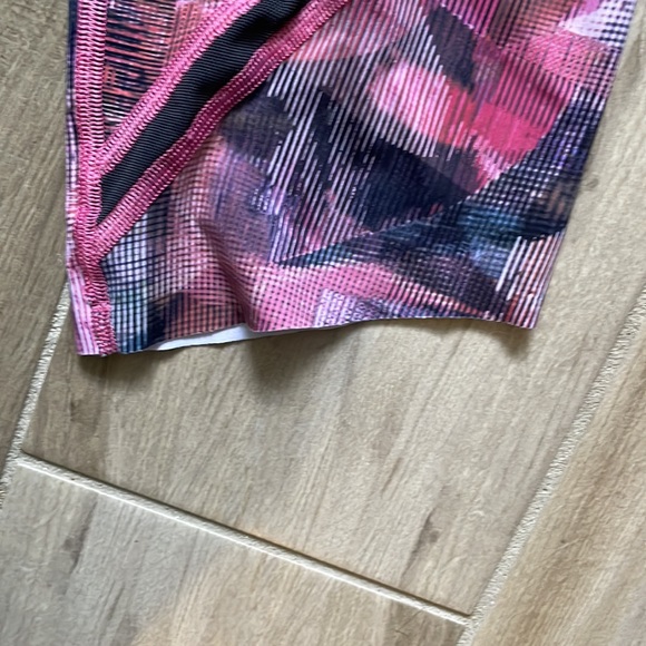 Lululemon capris - Picture 3 of 5